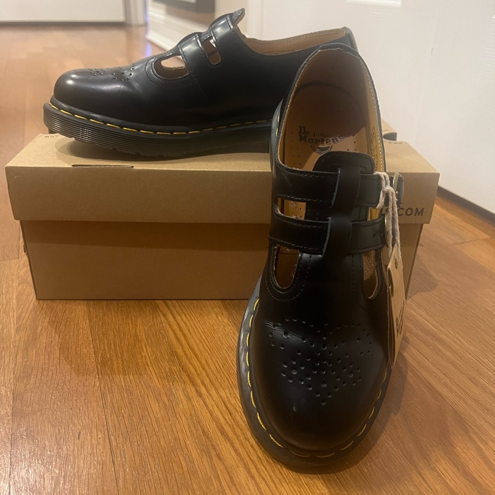 Dr. Martens 8065 Mary Jane